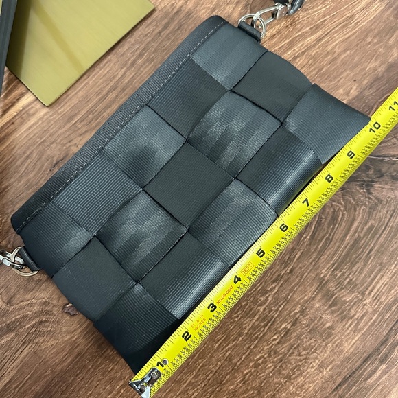 Harvey’s Blue Seatbelt crossbody purse- navy silver made in USA - Picture 13 of 14